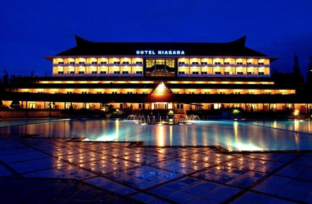 Hotel Niagara Parapat Zewnętrze zdjęcie